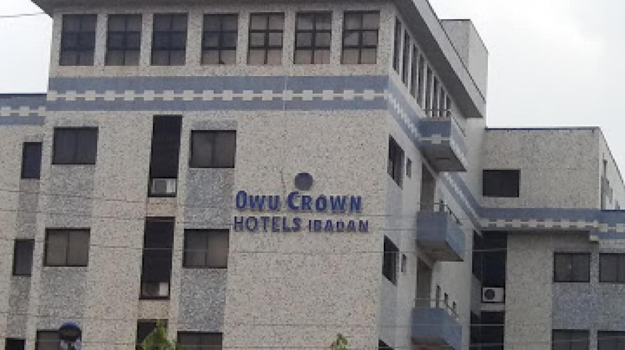 Room In Lodge - Owu Crown Hotel, Ibadan Exterior photo