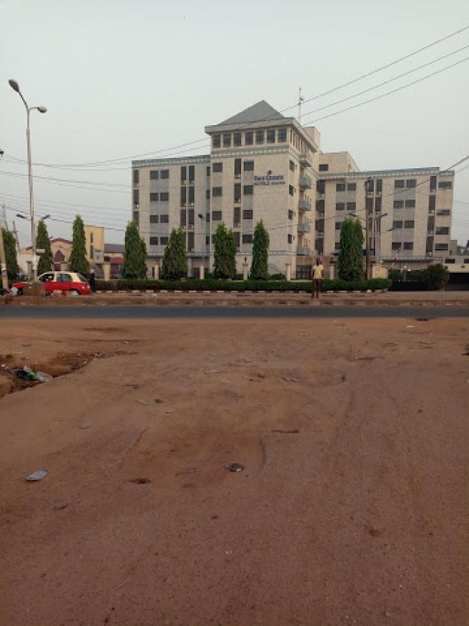 Room In Lodge - Owu Crown Hotel, Ibadan Exterior photo