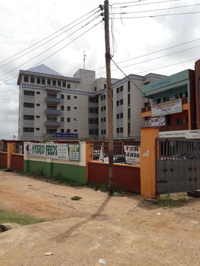 Room In Lodge - Owu Crown Hotel, Ibadan Exterior photo